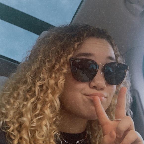 Meet the Posher Other - Meet your Posher, Hannah